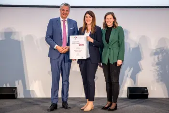 NV-Generaldirektor Stefan Jauk, Birgit Pandion (Bereichsleitung Personalmanagement), Bundesministerin Claudia Plakolm